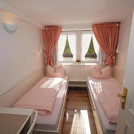 Haus Weissenburg Ga_ost Apartmán *